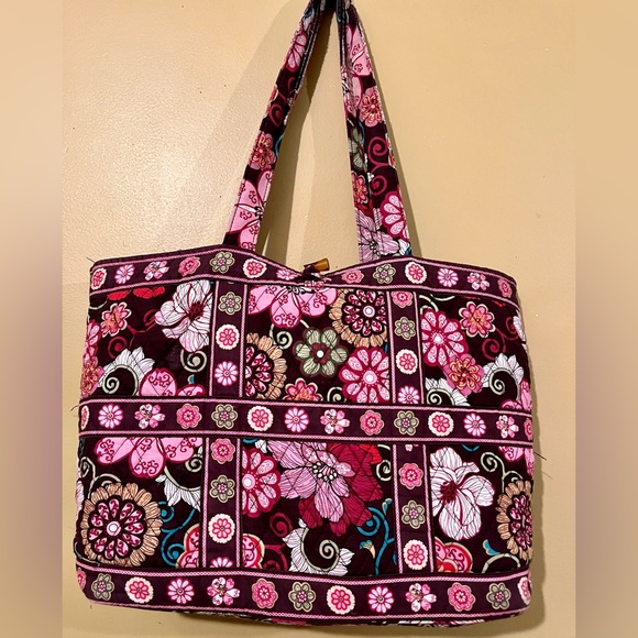 Vera Bradley Handbags - Vera Bradley Tote